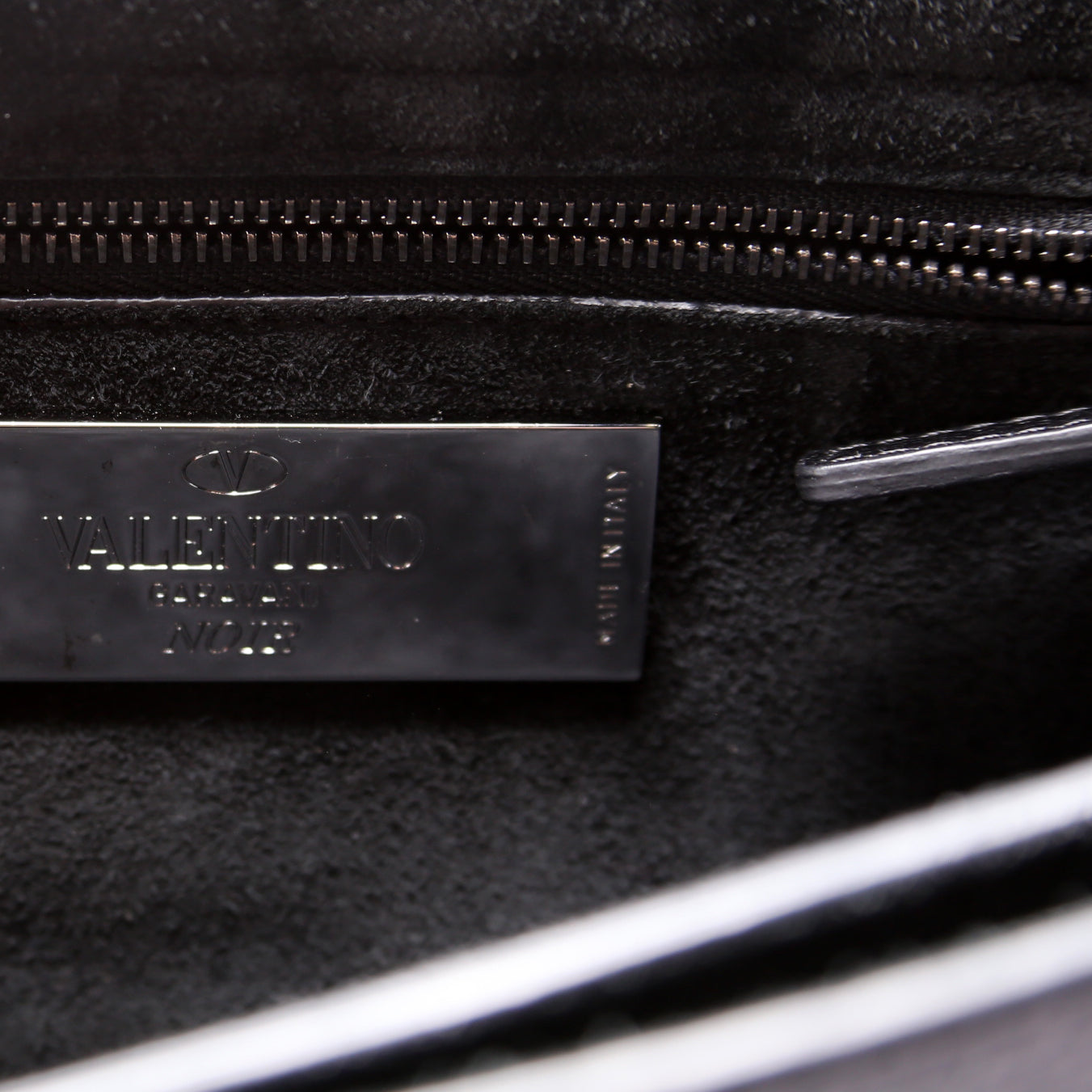Rockstud Rolling Medium Crossbody Black