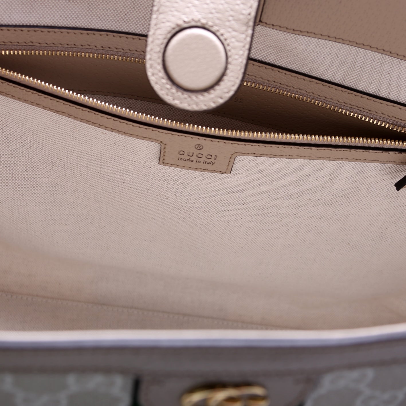 631685 Ophidia Tote Cream
