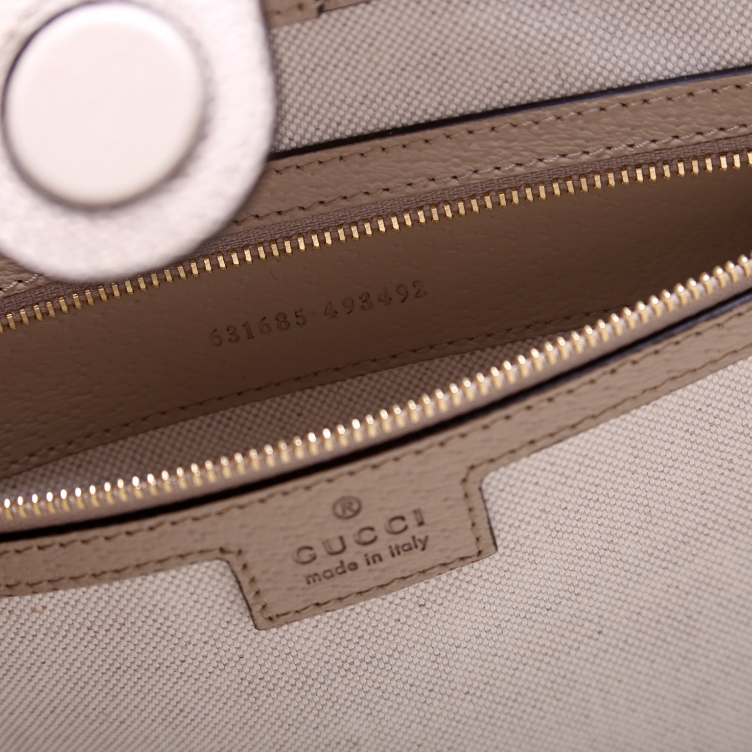 631685 Ophidia Tote Cream