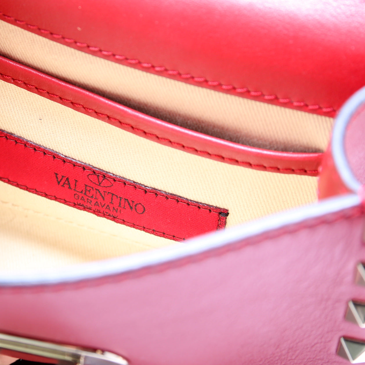 Rockstud Mini Flip Lock Crossbody Red