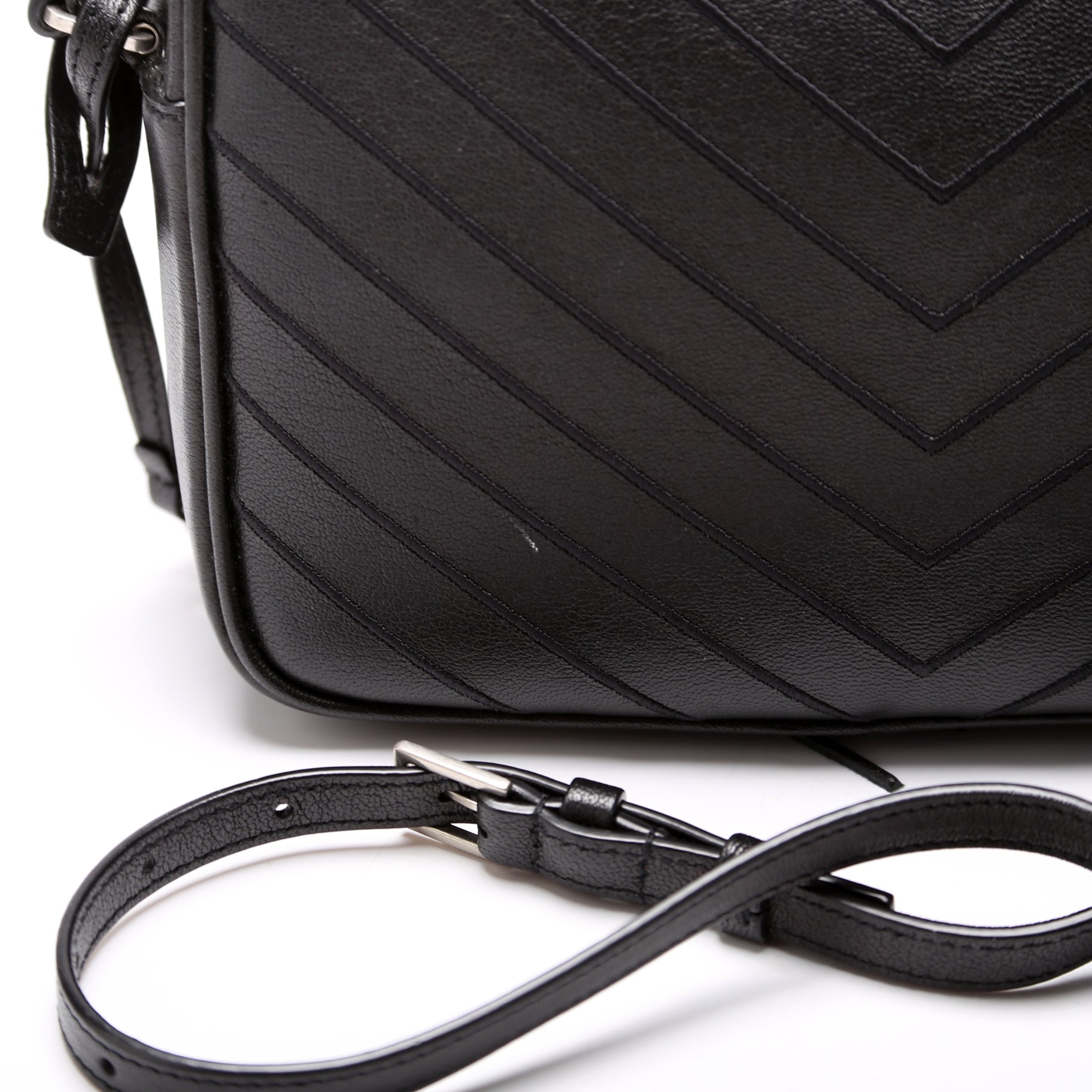 Lou Camera Bag Studded Calfskin 612544 Black