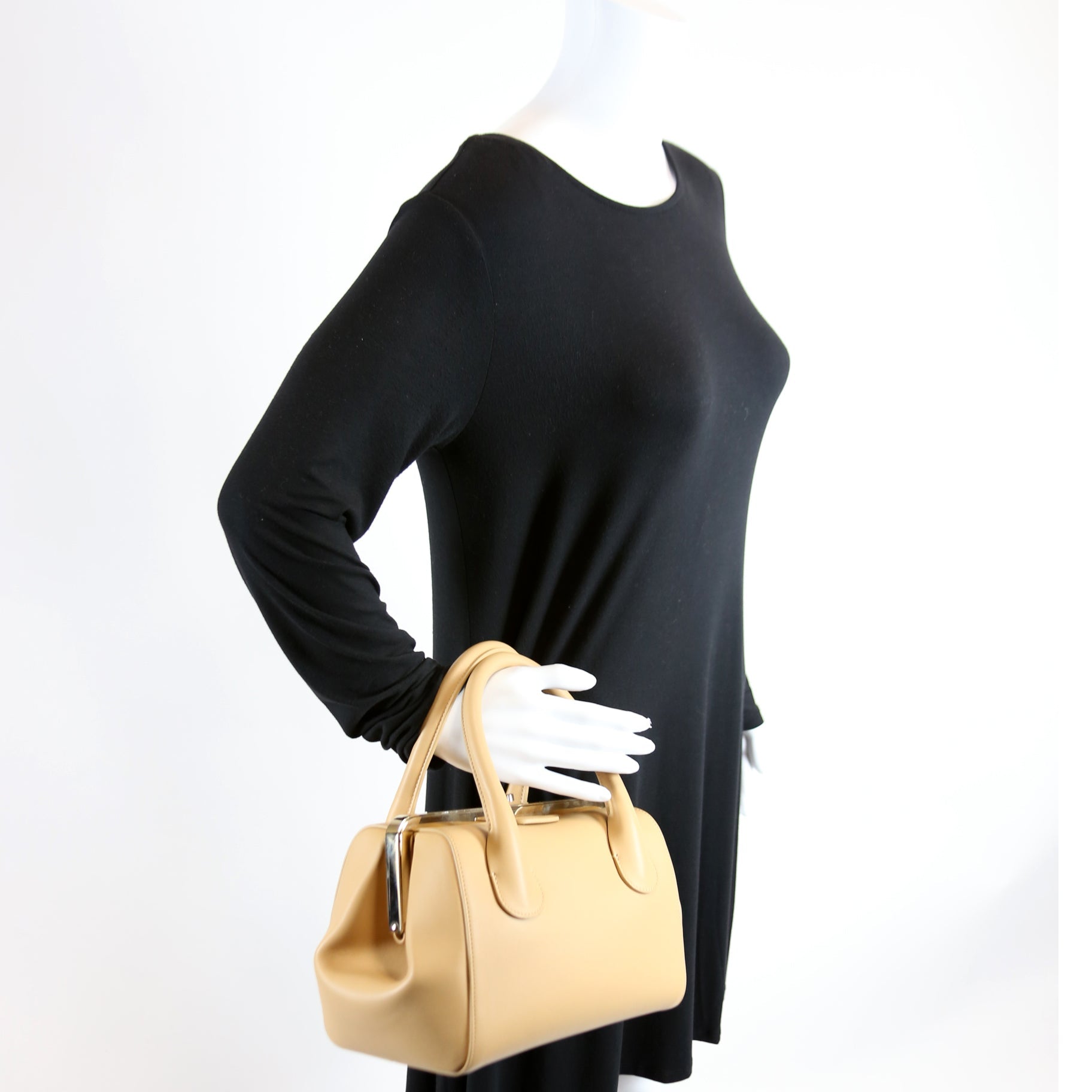 Joyce Frame Bag Medium Calfskin Tan