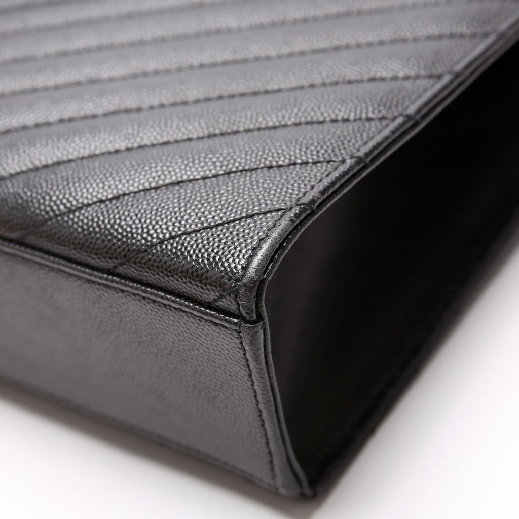 396910 Envelope Chevron Large Black