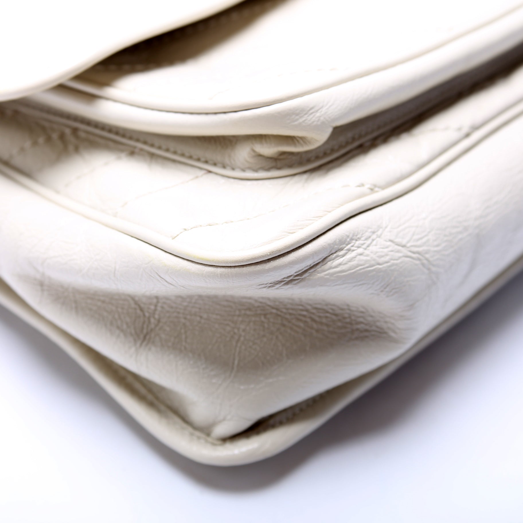 633158 Niki Medium Crinkle Leather Cream