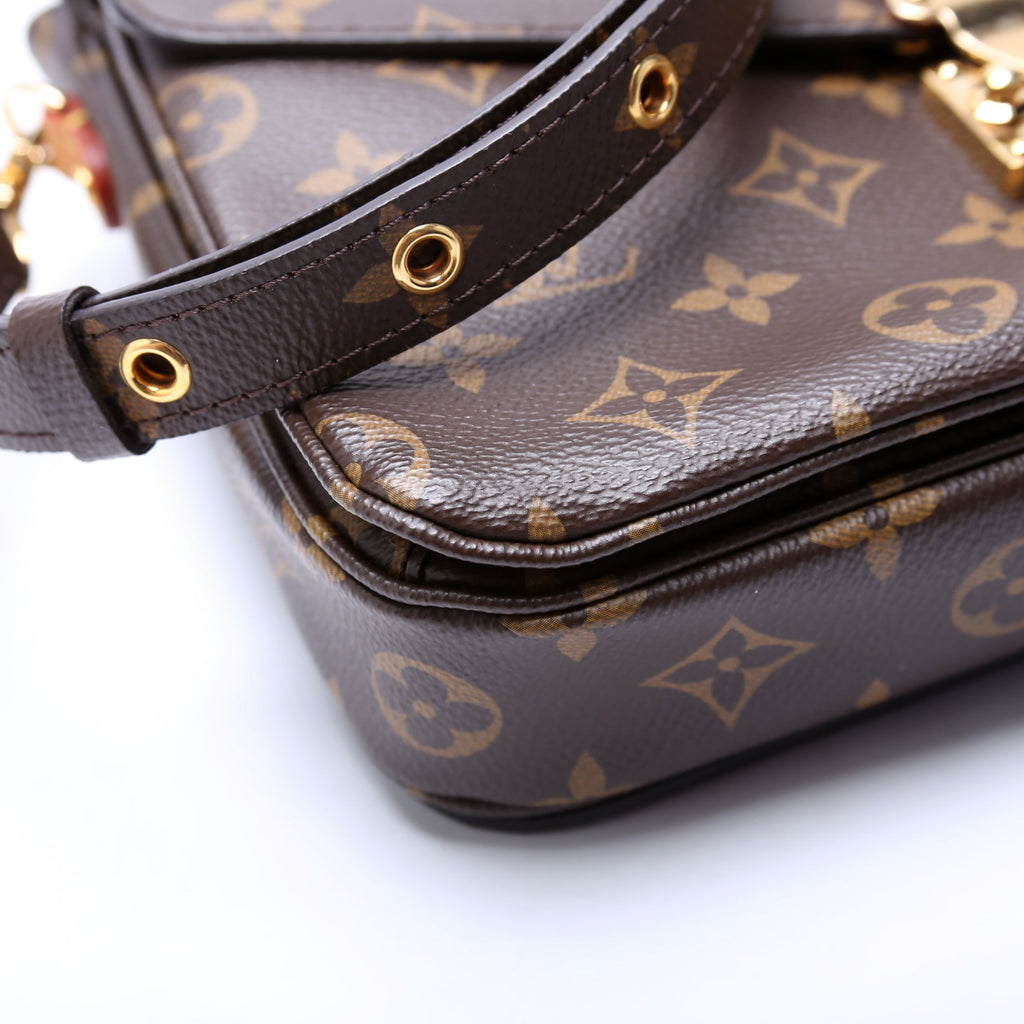 Pochette Metis Monogram