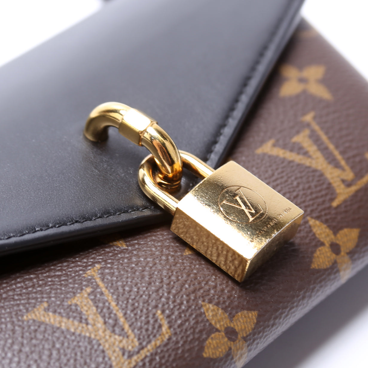 Padlock on Strap Monogram