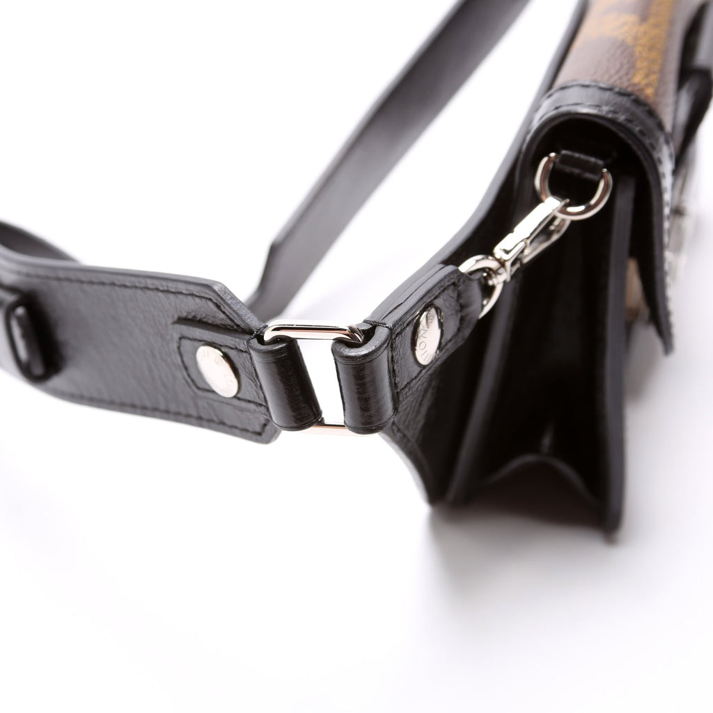 Dauphine Bumbag Giant Reverse Monogram