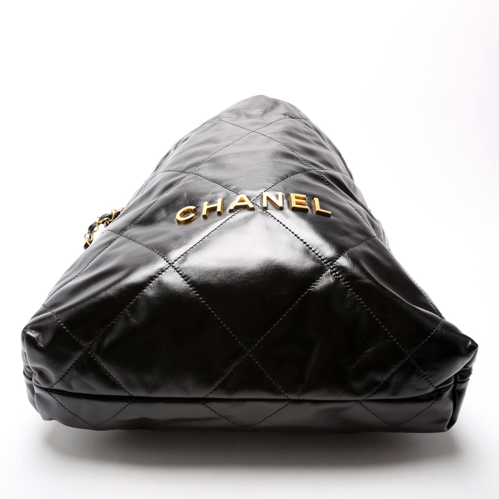 Chanel 22 Quilted Medium Hobo RFID Black