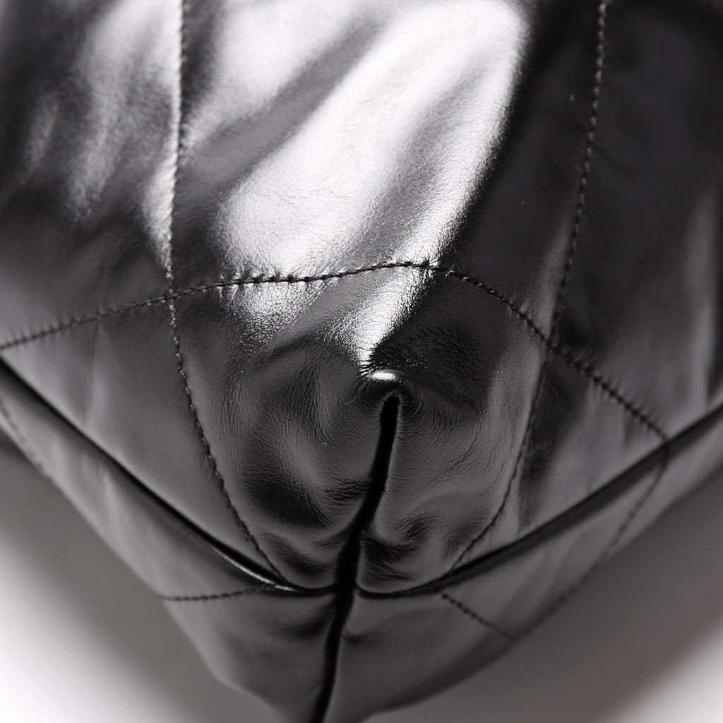 Chanel 22 Quilted Medium Hobo RFID Black