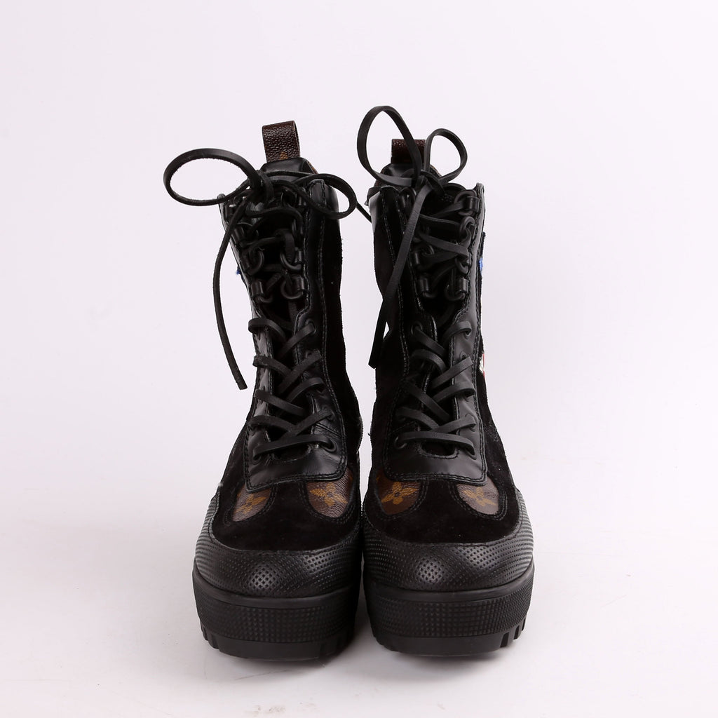 Heart Laureate Platform Desert Boots Size 36