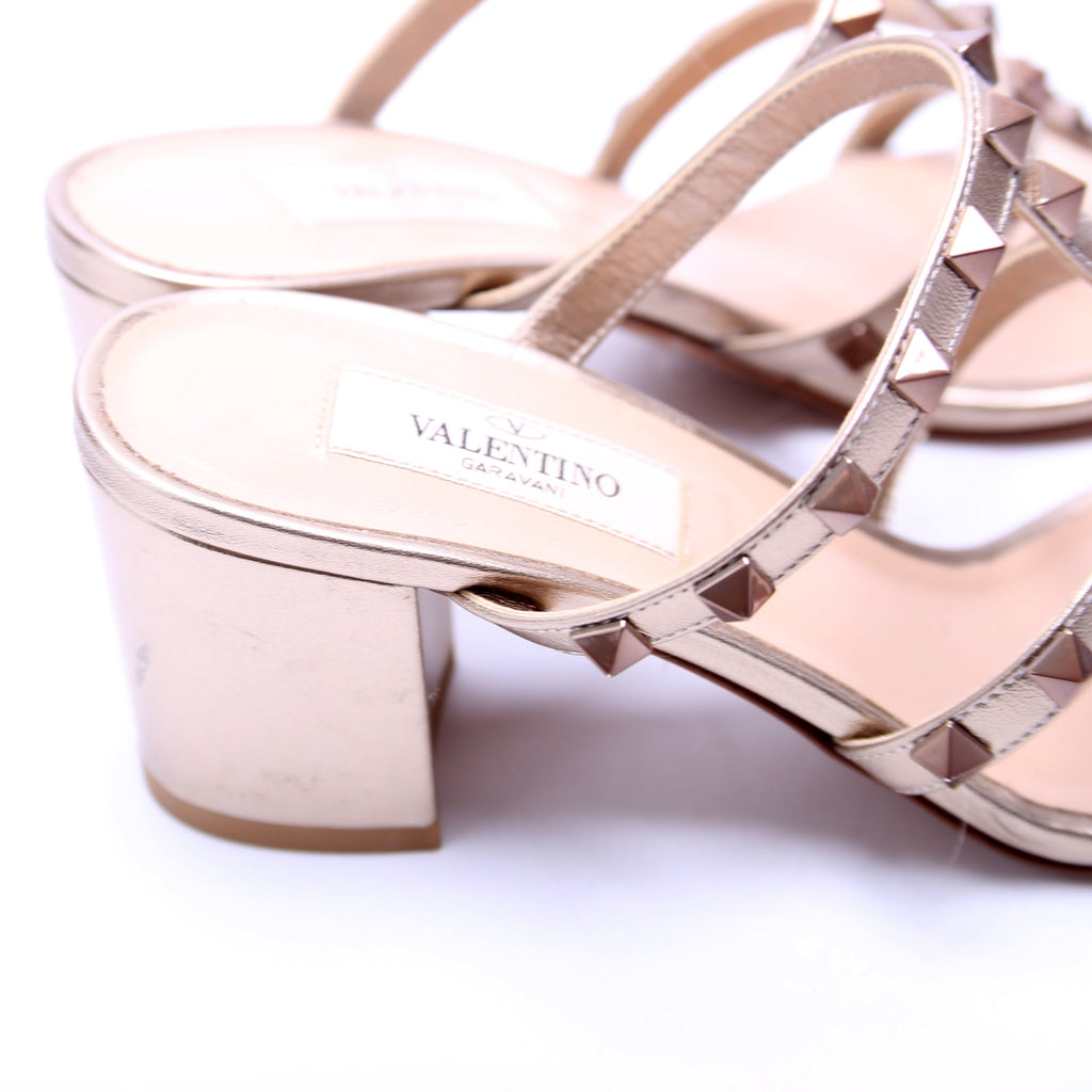 Rockstud Caged Sandals Size 36.5 Gold