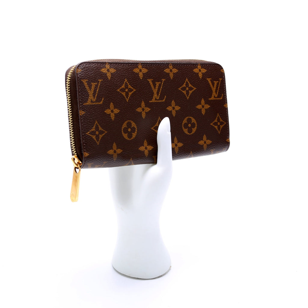 Zippy Wallet Monogram