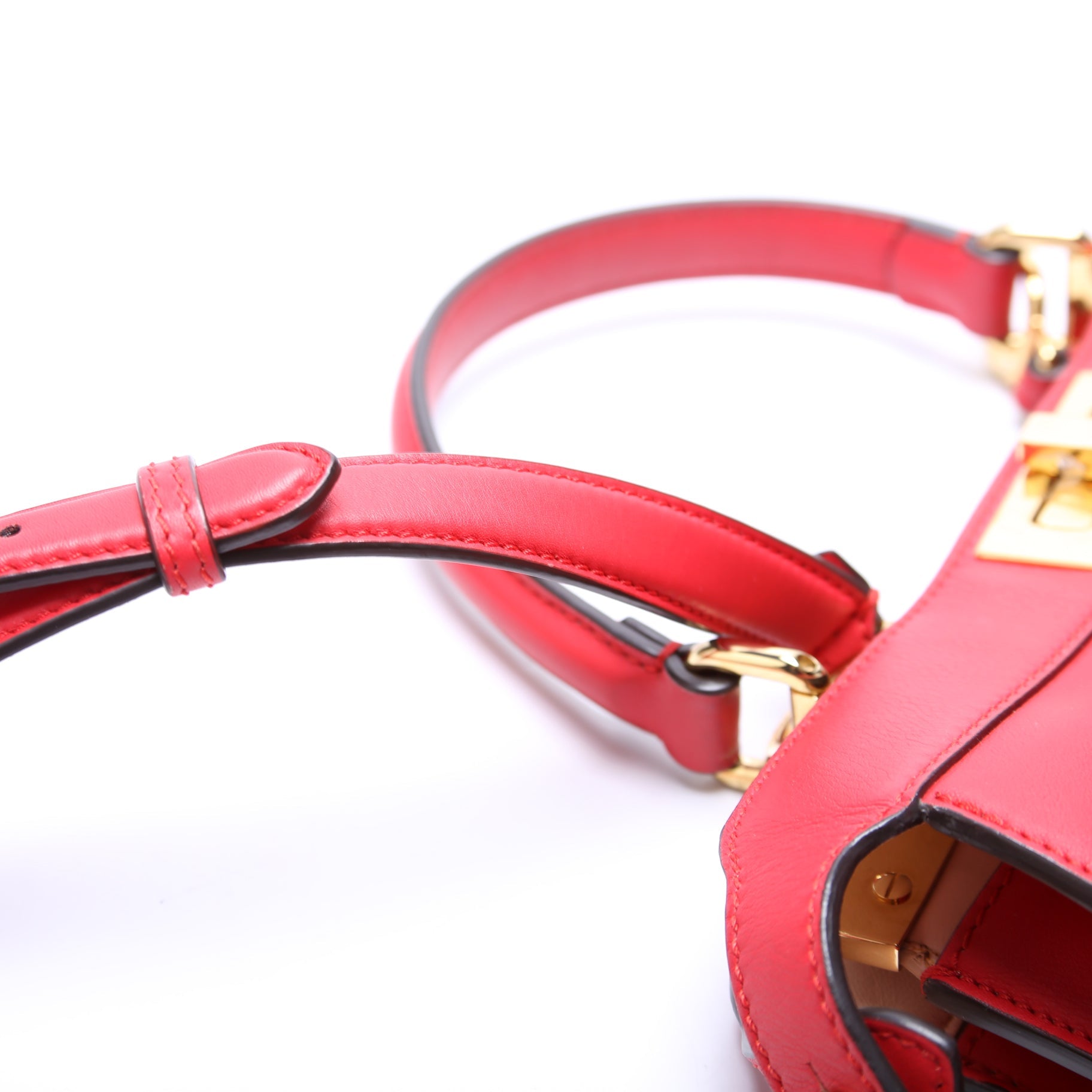Fendi Peekaboo Iseeu Medium Vitello Leather Red