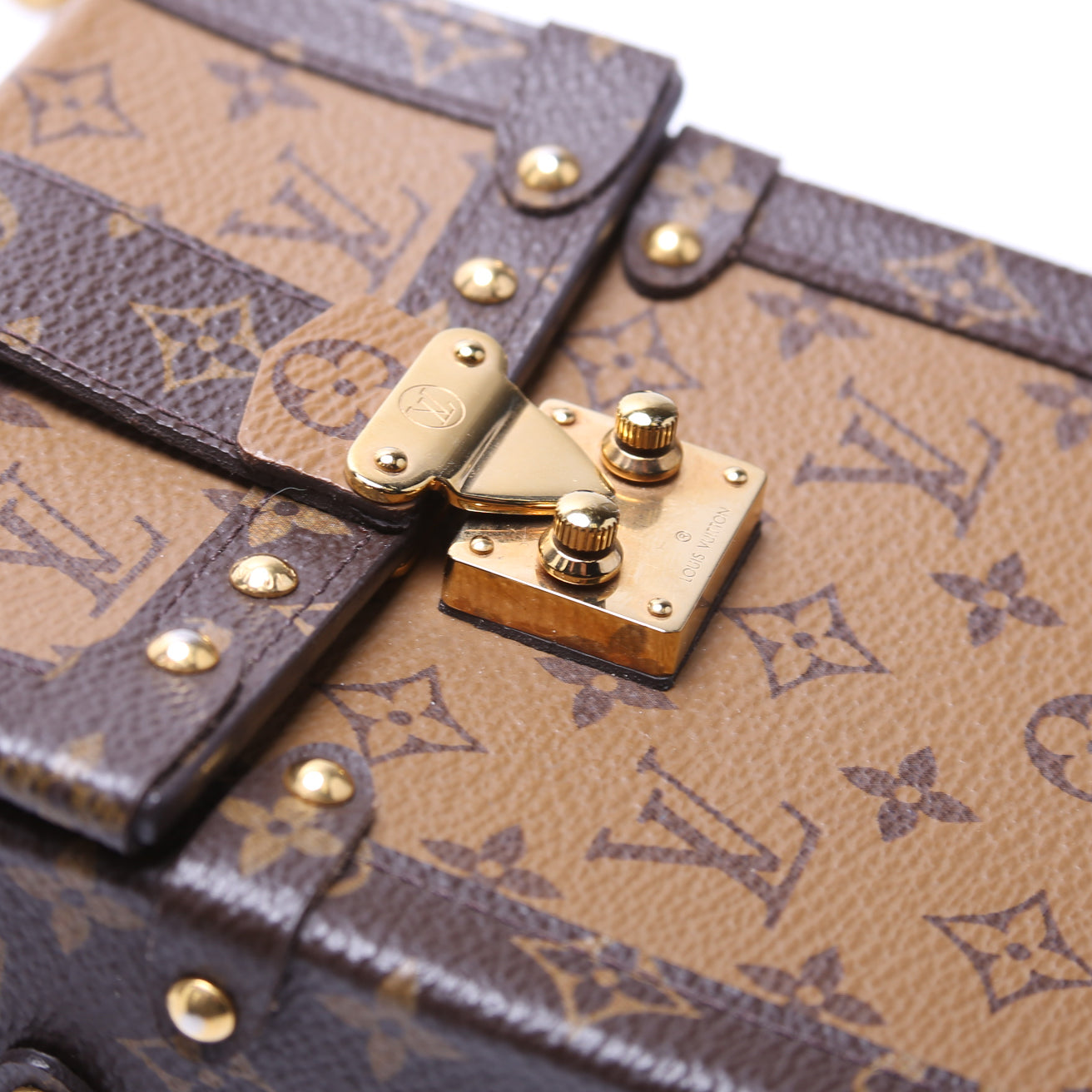Pochette Trunk Vertical Reversed Monogram
