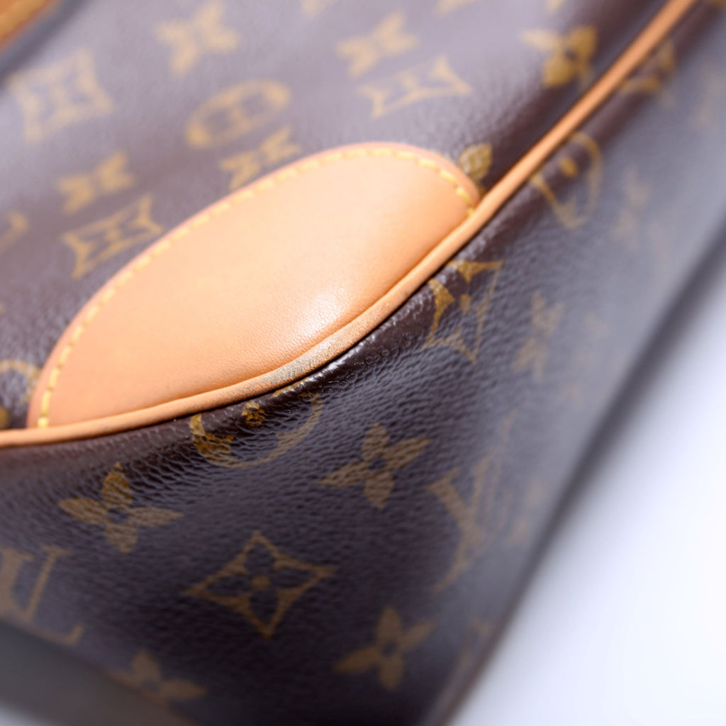 Odeon NM MM Monogram