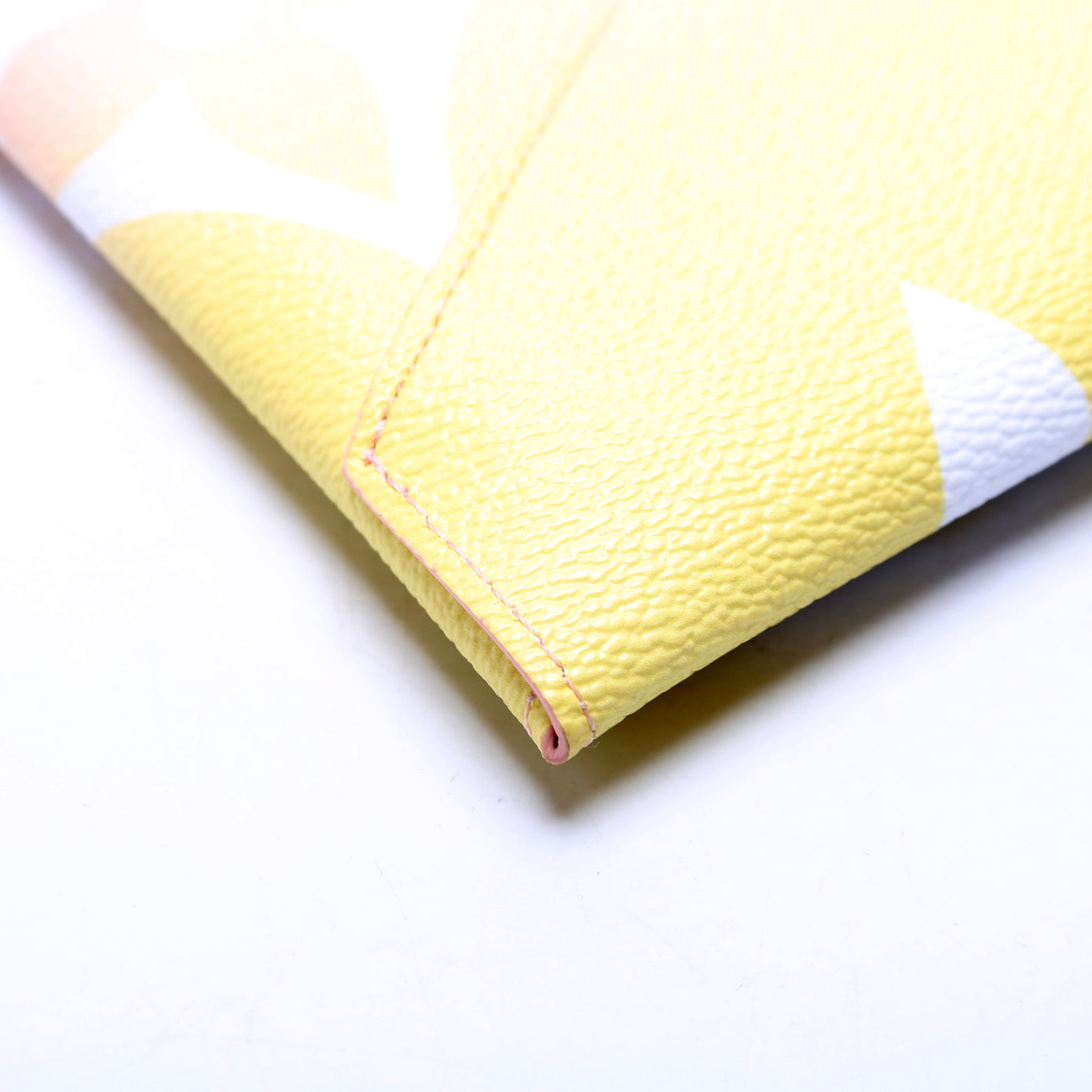 Kirigami Pouch Large By The Pool Pink/Yellow