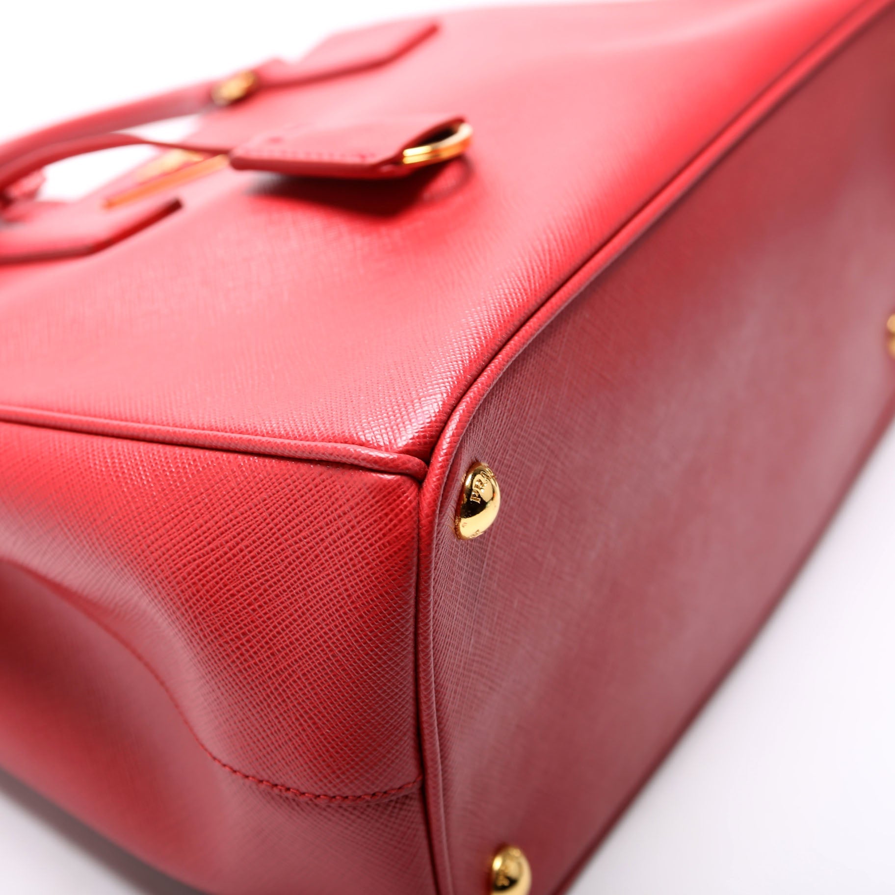 Saffiano Galleria Medium Red
