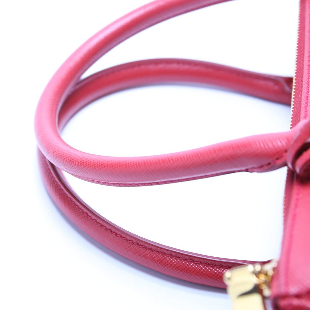 Saffiano Galleria Medium Red