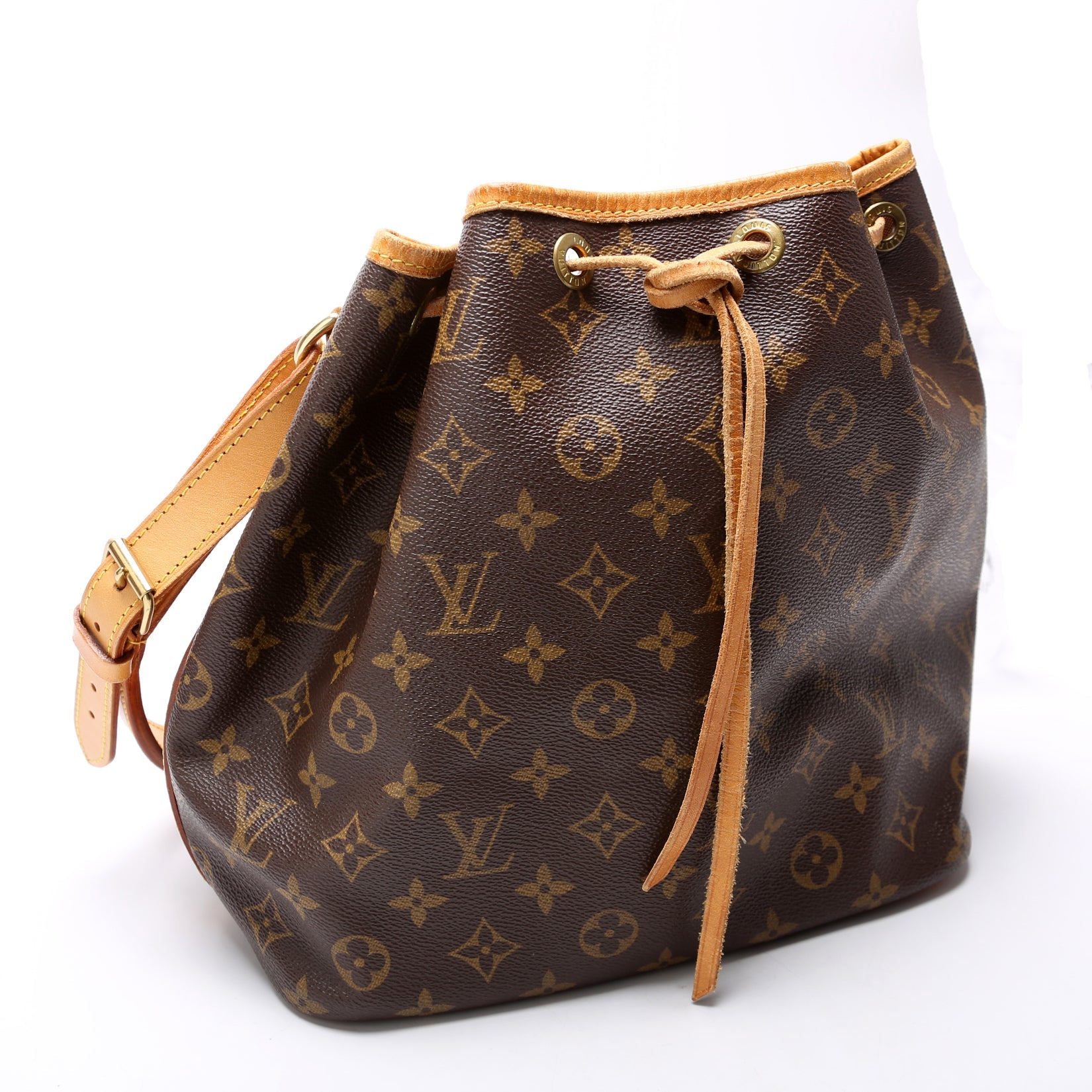 Noe Petit Monogram