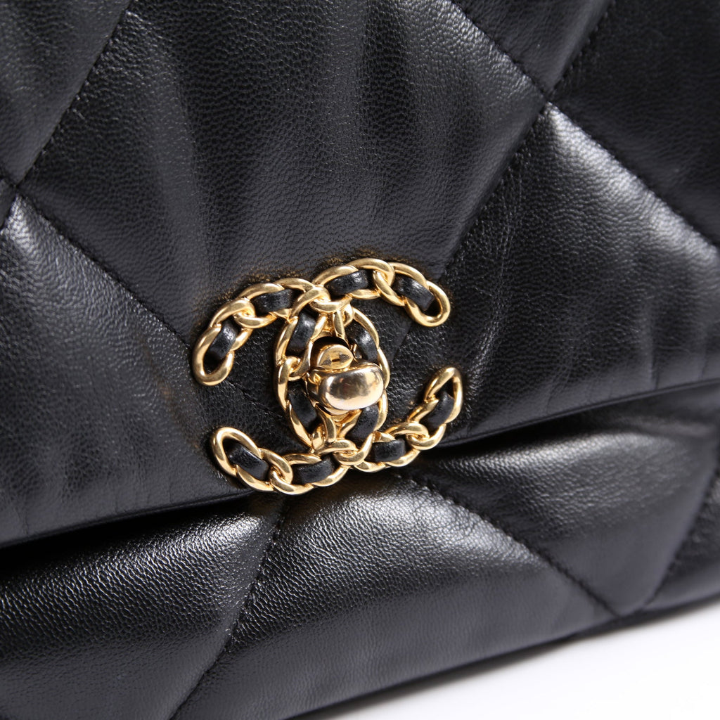 Quilted Goatskin 19 Medium Flap 30M Black
