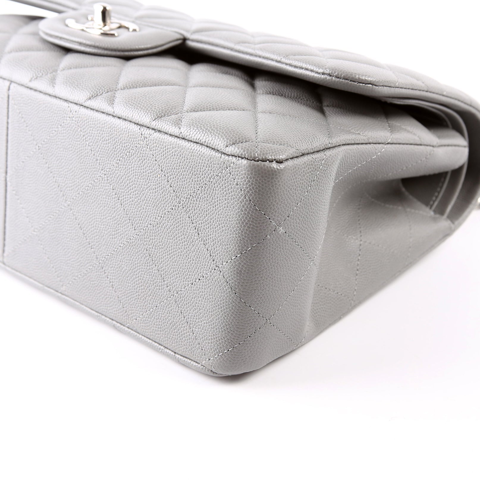 Classic Flap Jumbo Caviar 24M Grey