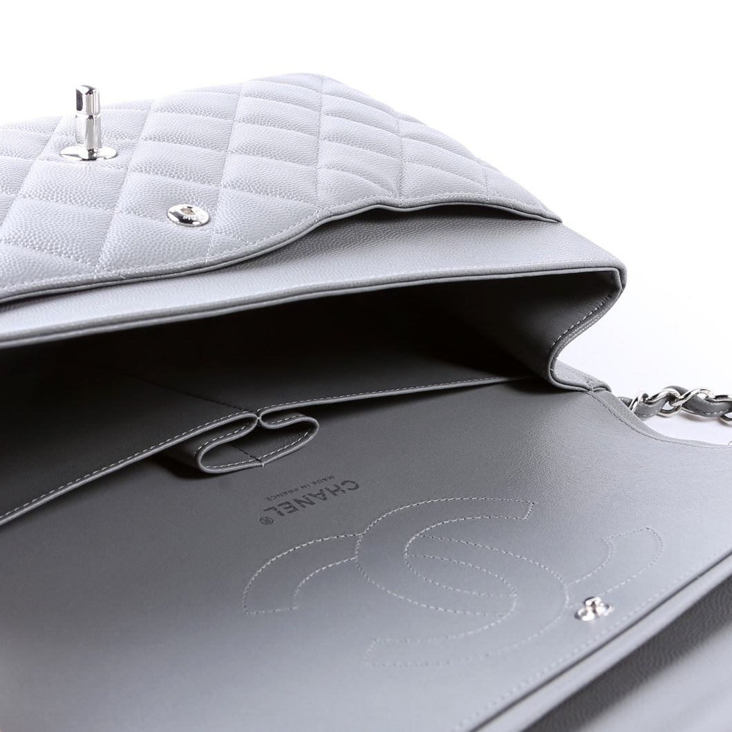 Classic Flap Jumbo Caviar 24M Grey
