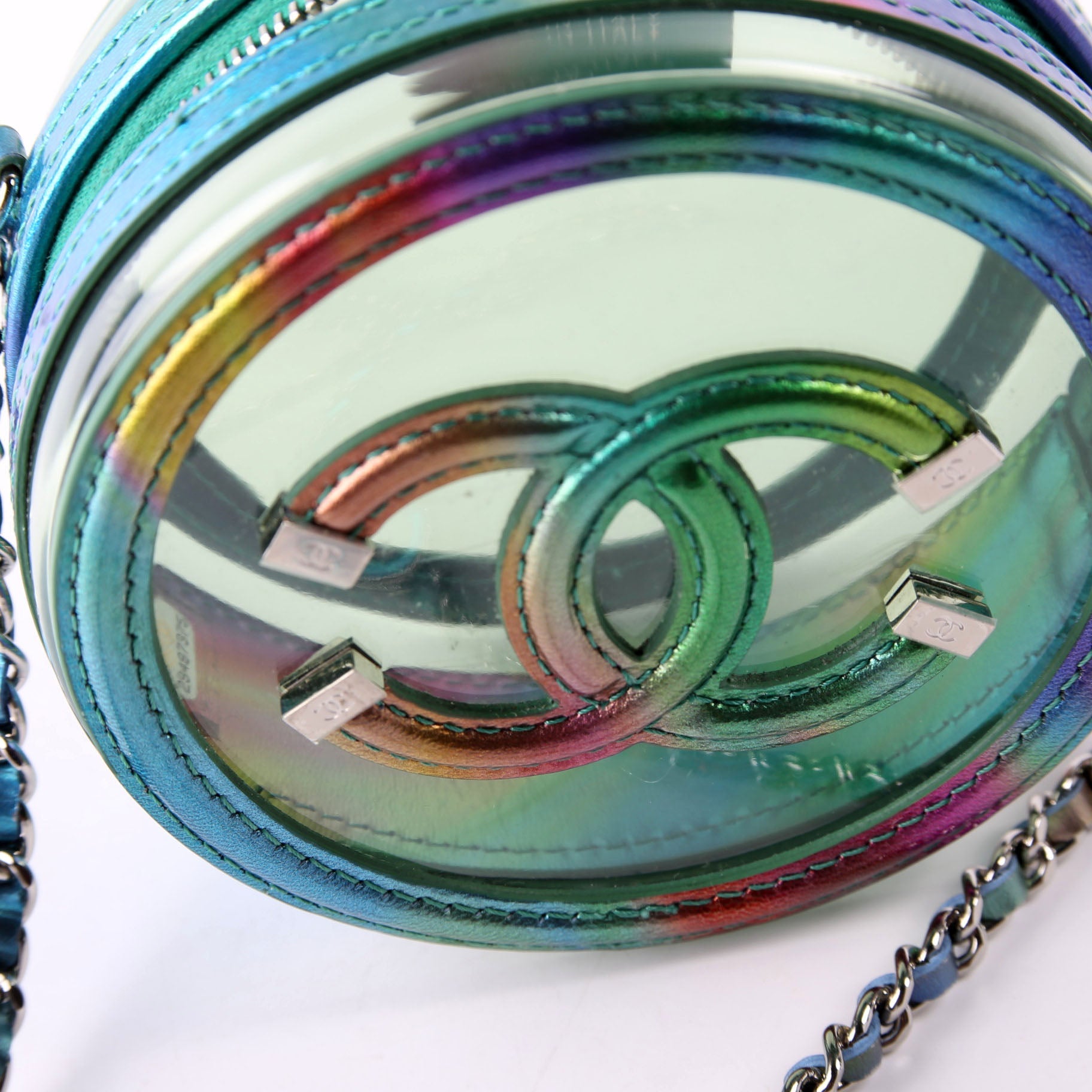 Filigree Round With Chain PVC Lambskin 29M Rainbow
