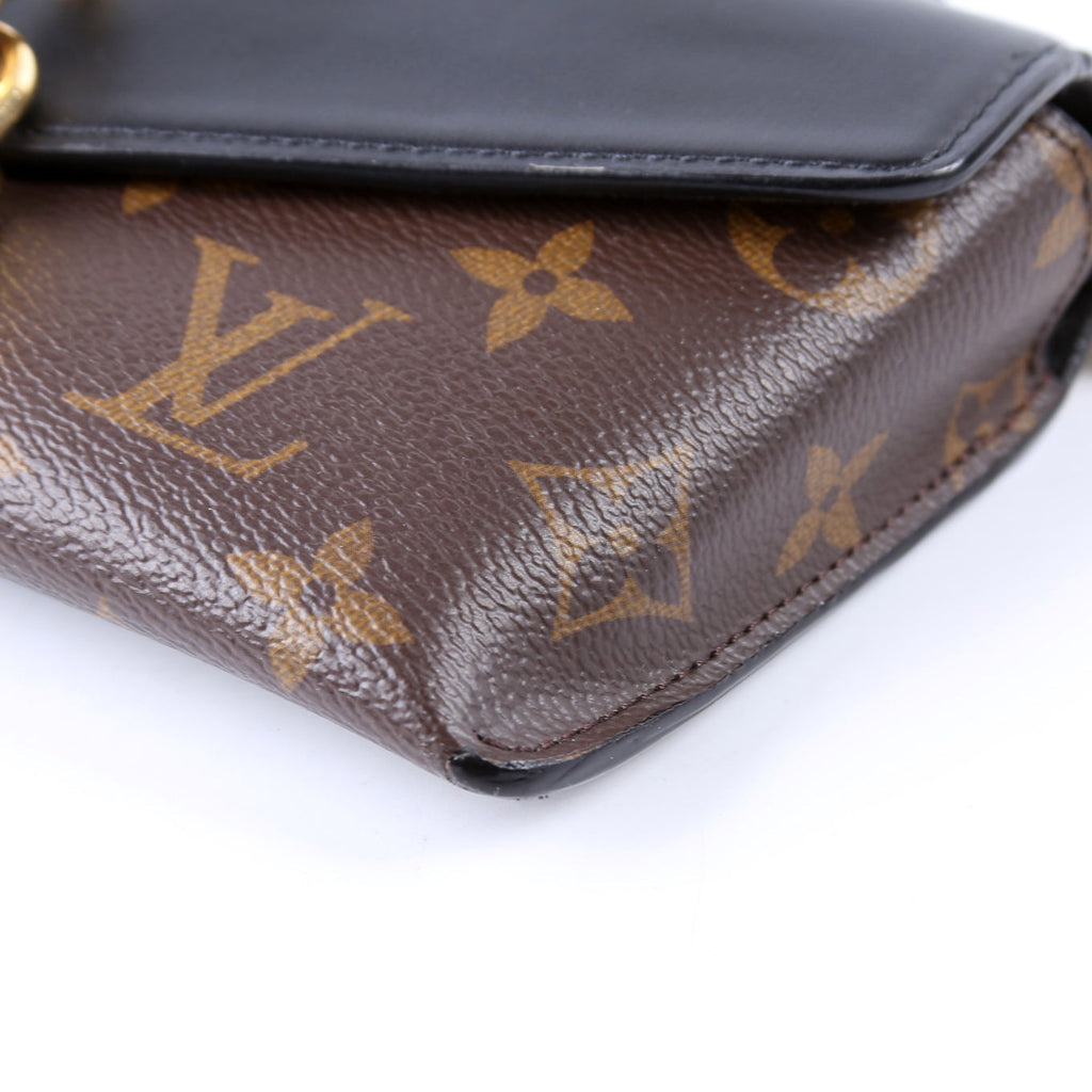 Padlock on Strap Monogram