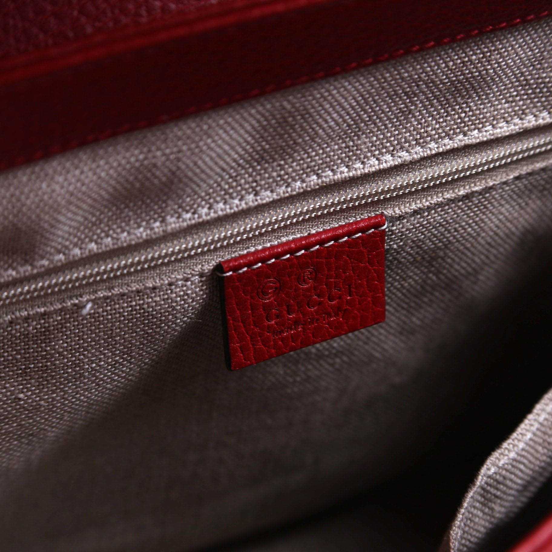 510306 Large Interlocking GG Shoulder Bag Red