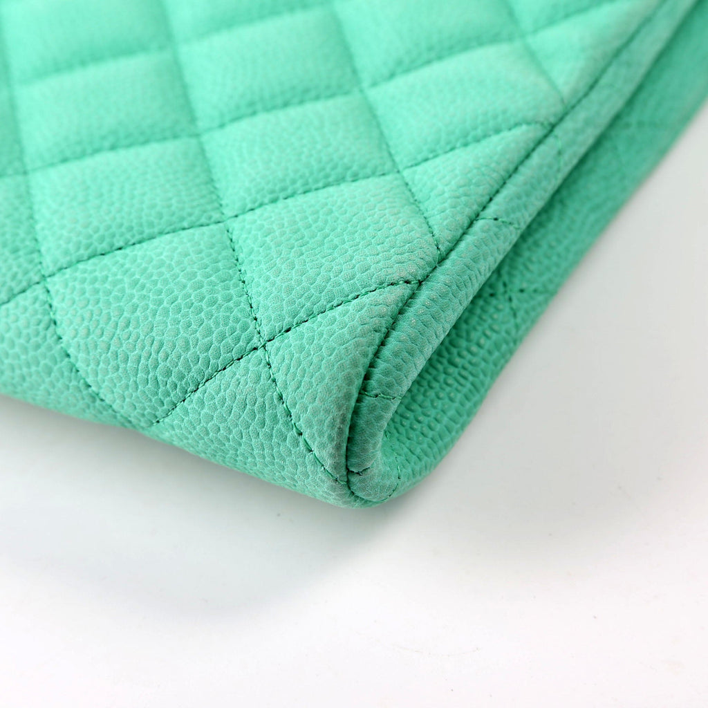 Classic Flap Clutch W/Chain Caviar 17M