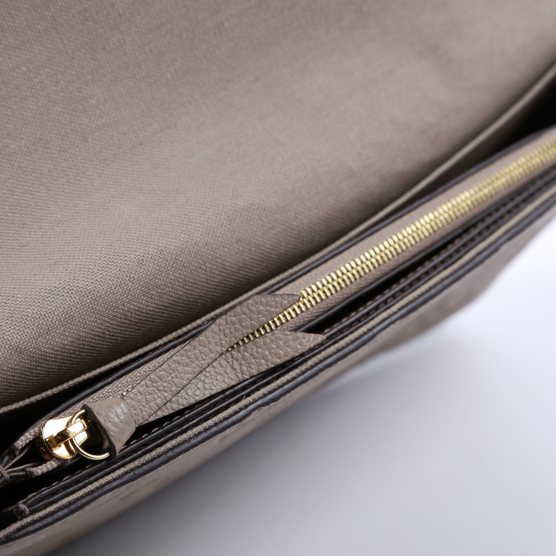 Pochette Felicie Empreinte Turtledove