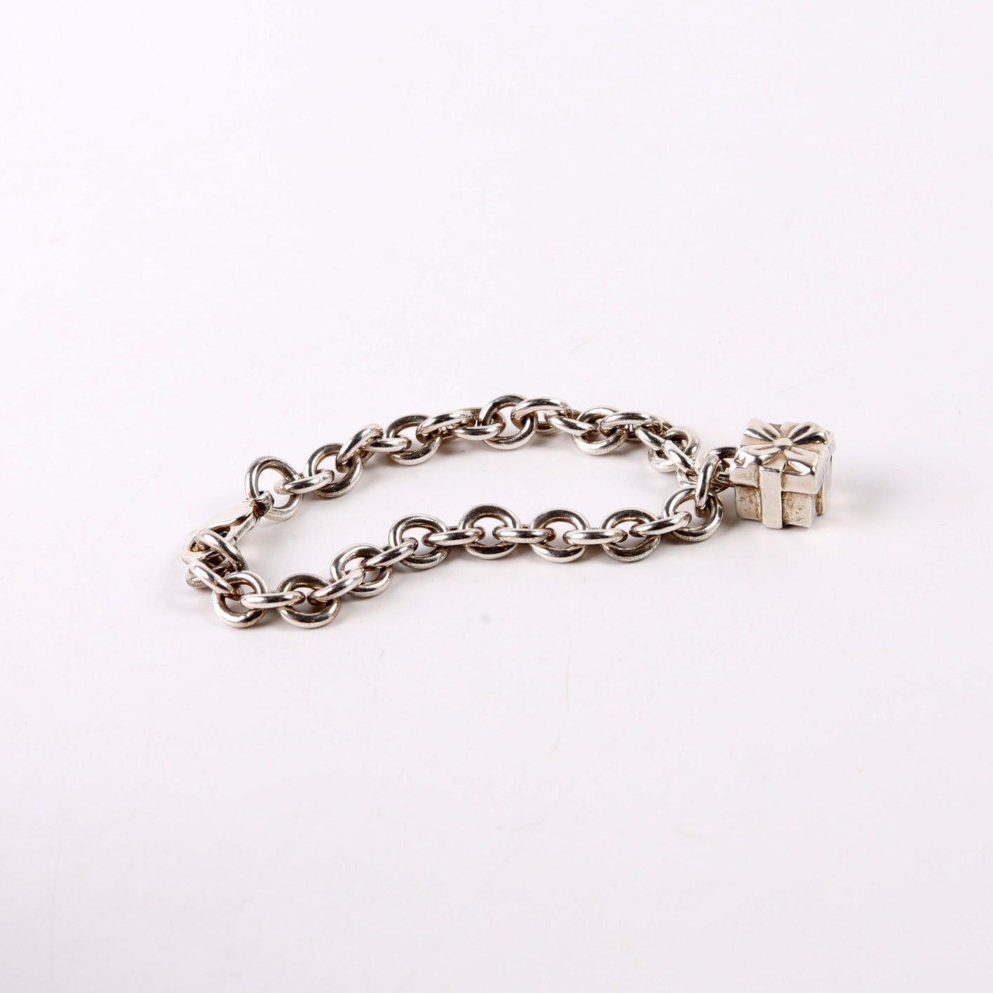 Link Chain With Present Lock Charm Bracelet 925