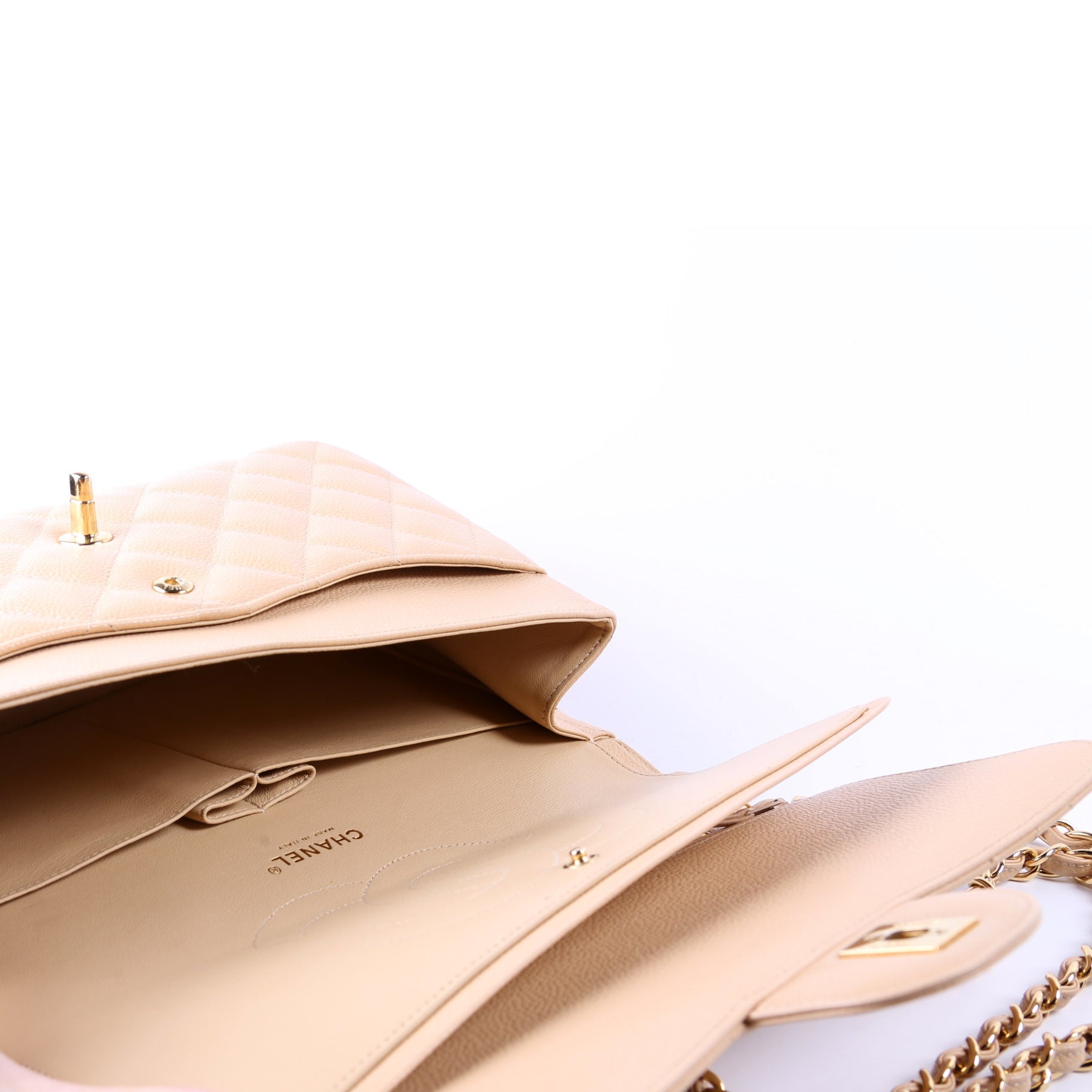 Classic Flap Jumbo Caviar 30M Tan