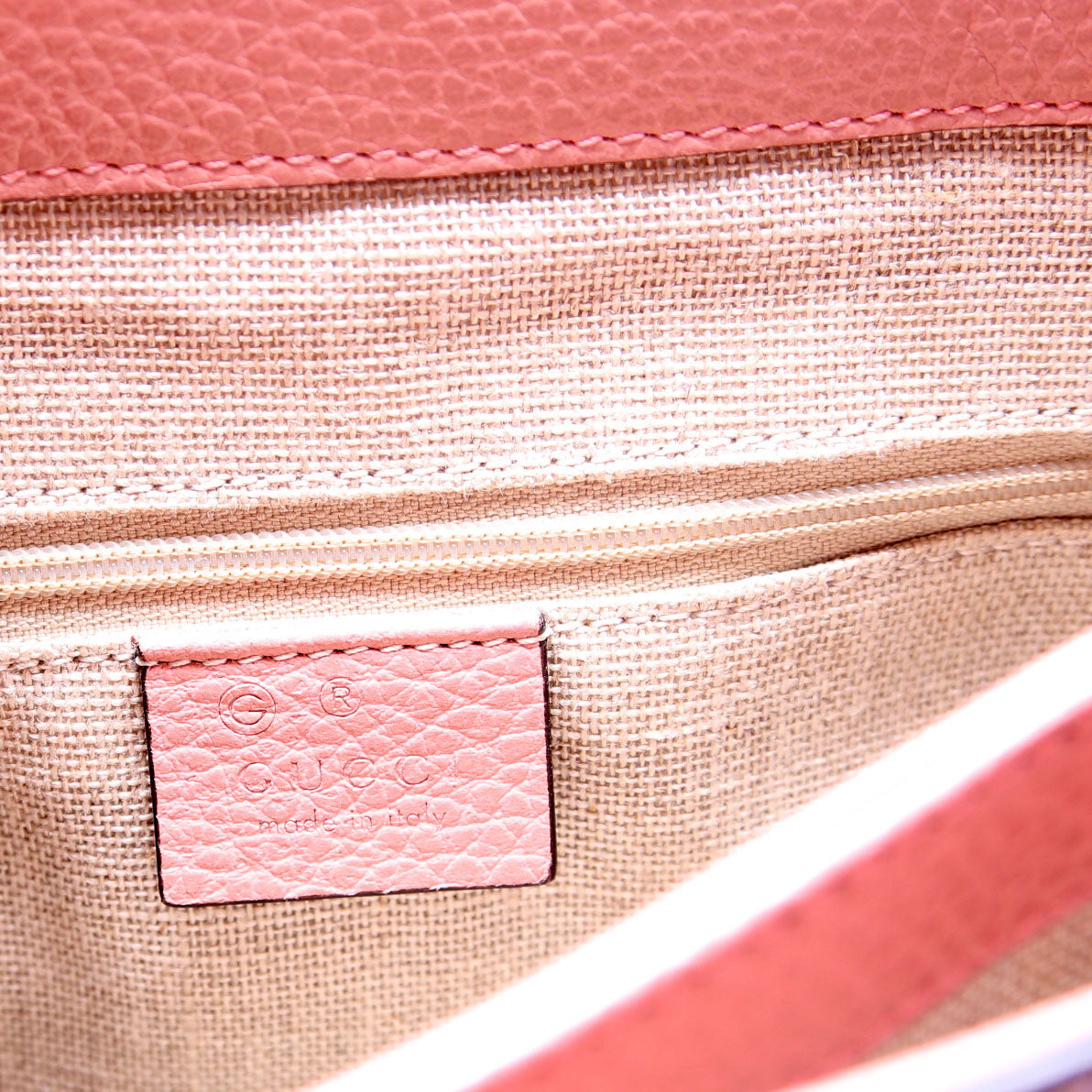 510302 Medium Interlock Satchel Pink