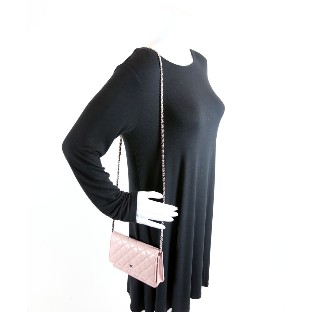 WOC Classic Quilted Caviar RFID Pink
