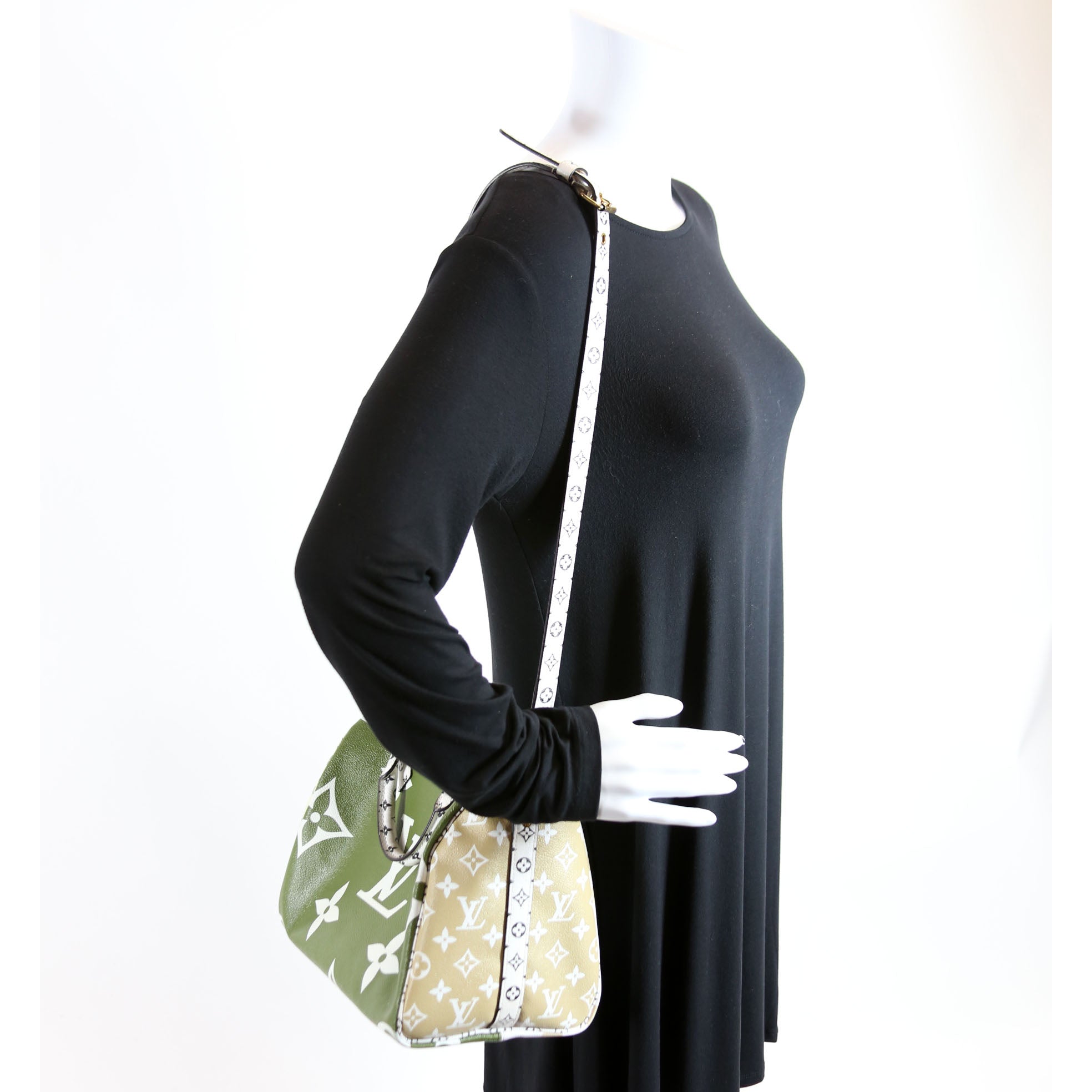 Speedy 30 Bandouliere Giant Monogram Green