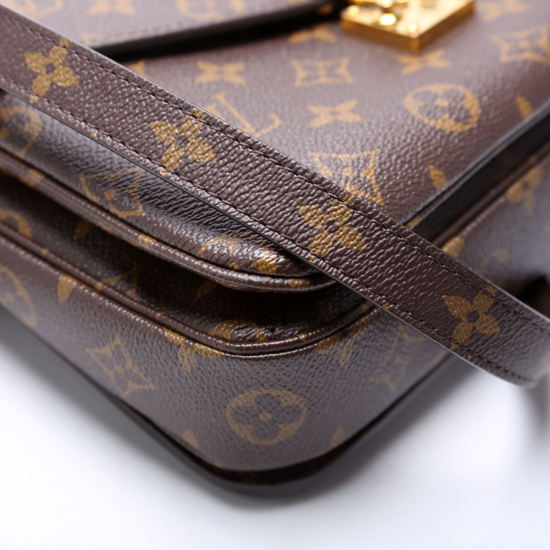 Pochette Metis Monogram
