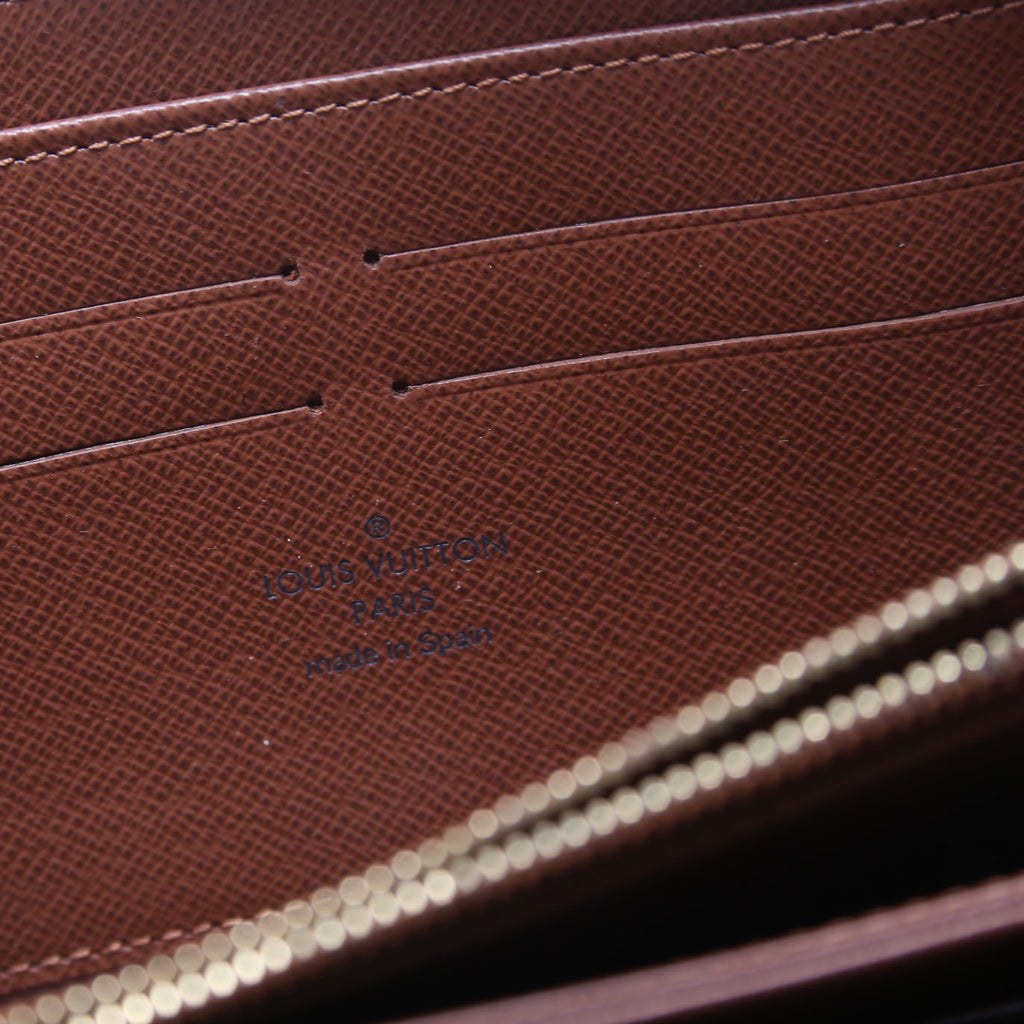 Zippy Wallet Monogram