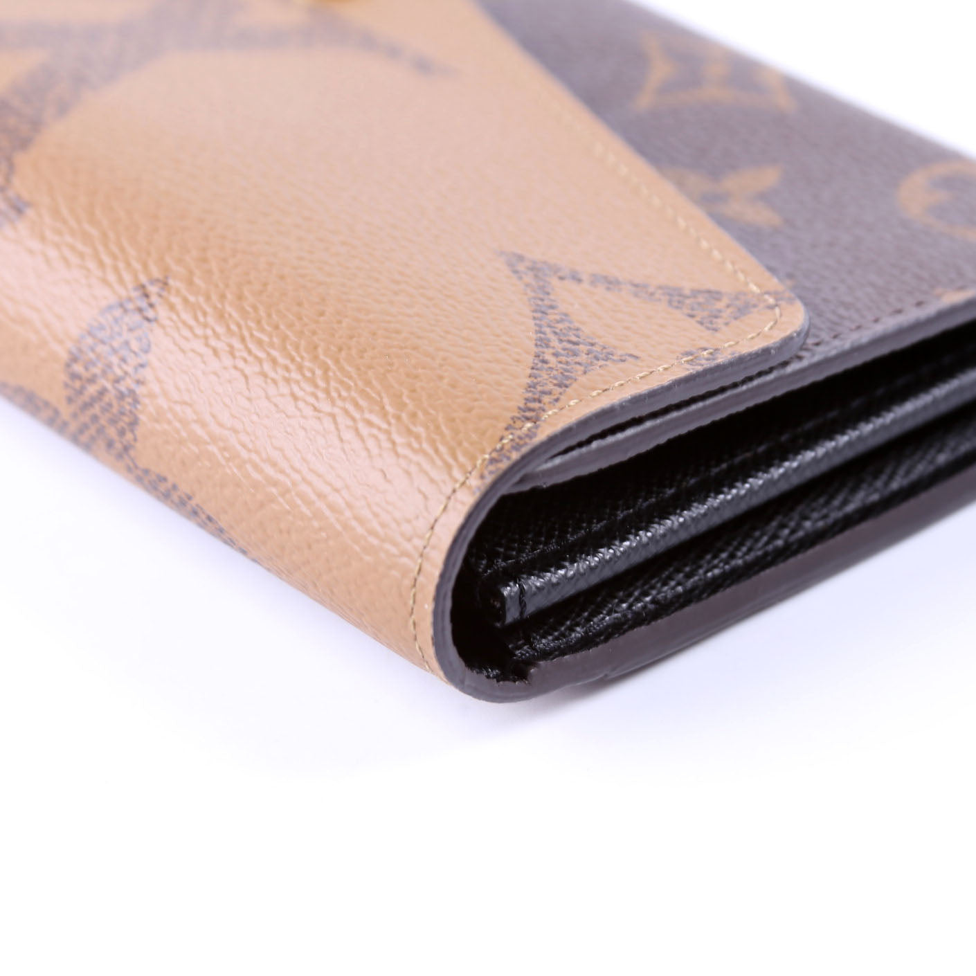 Sarah Wallet Giant Reversed Monogram