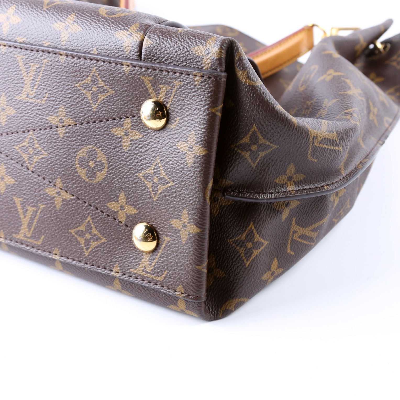 Metis Shoulder Monogram