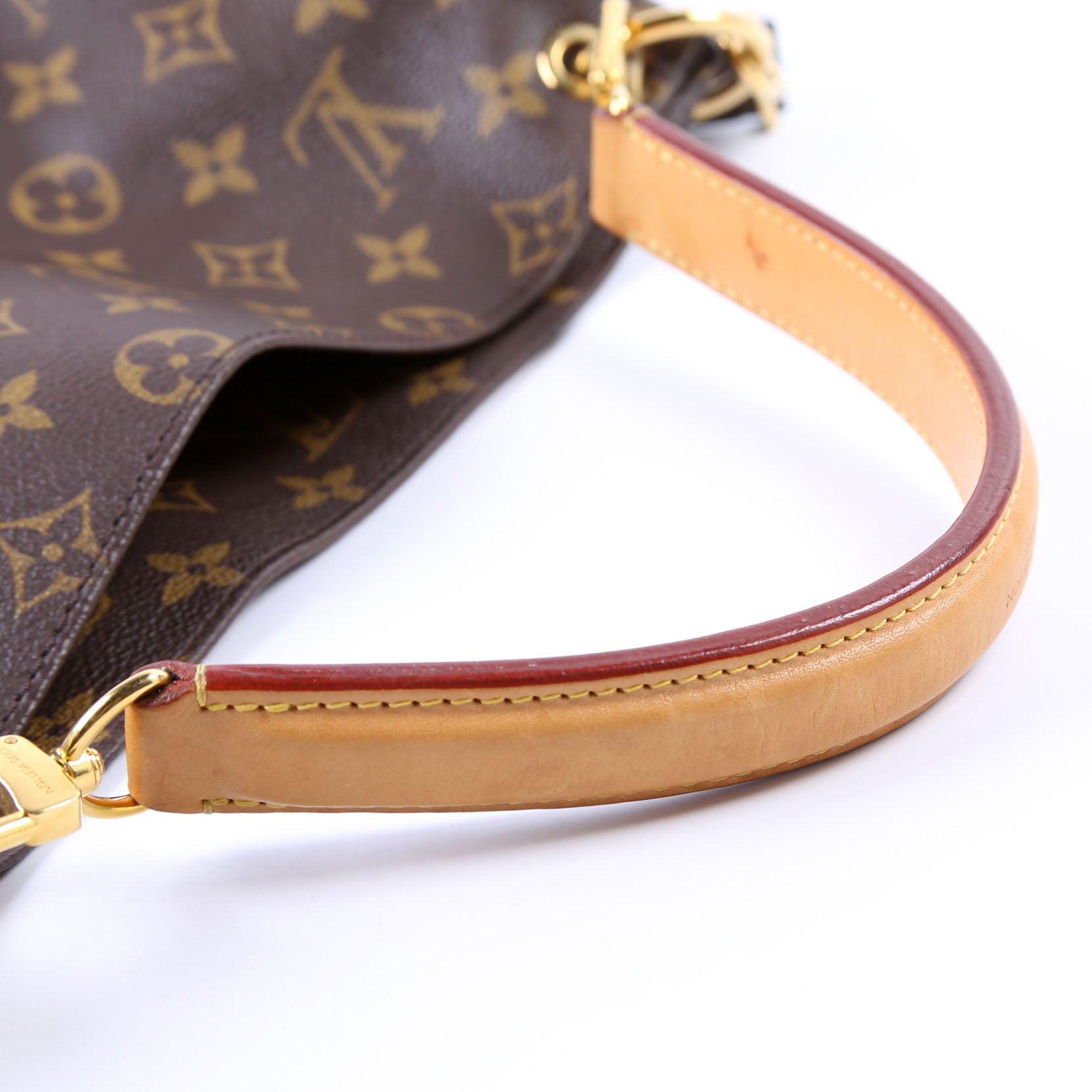 Metis Shoulder Monogram