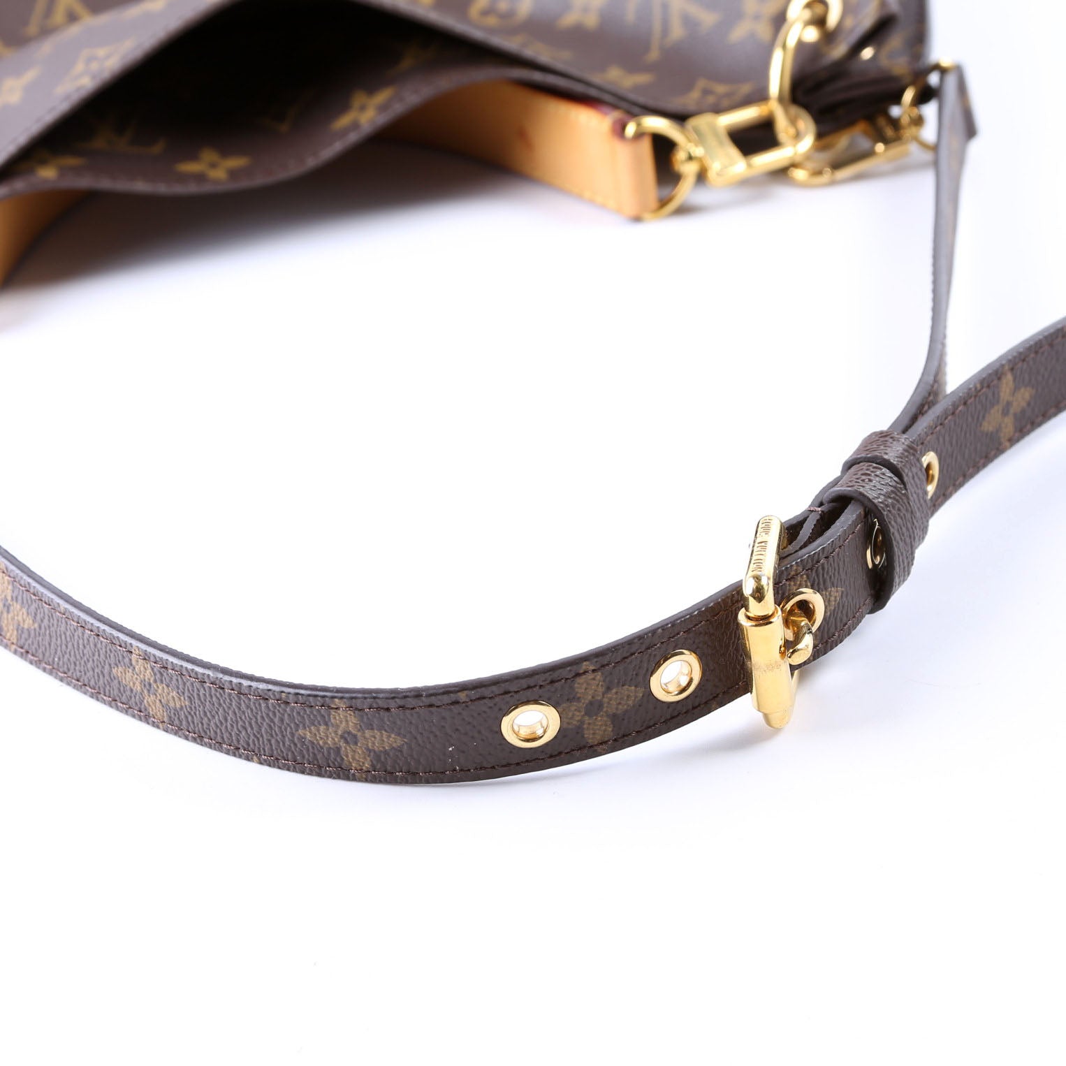 Metis Shoulder Monogram