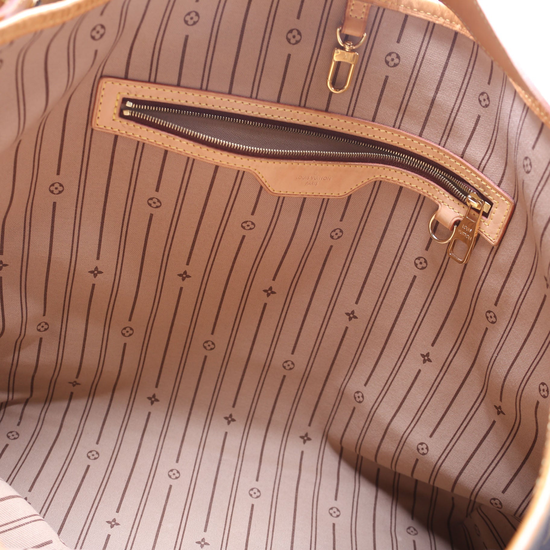 Delightful MM Monogram