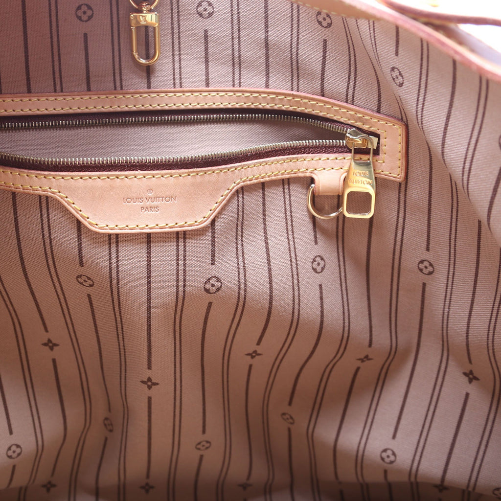 Delightful MM Monogram