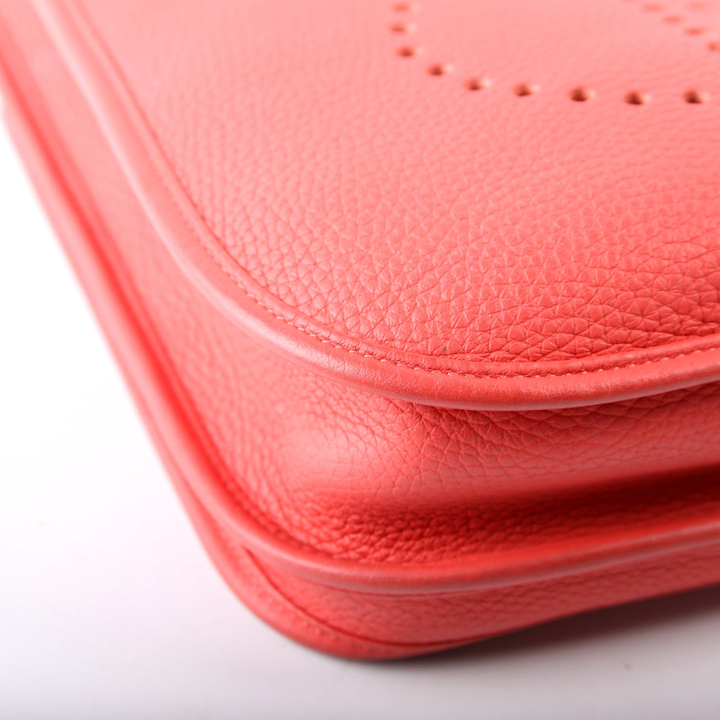 Evelynne III PM Red