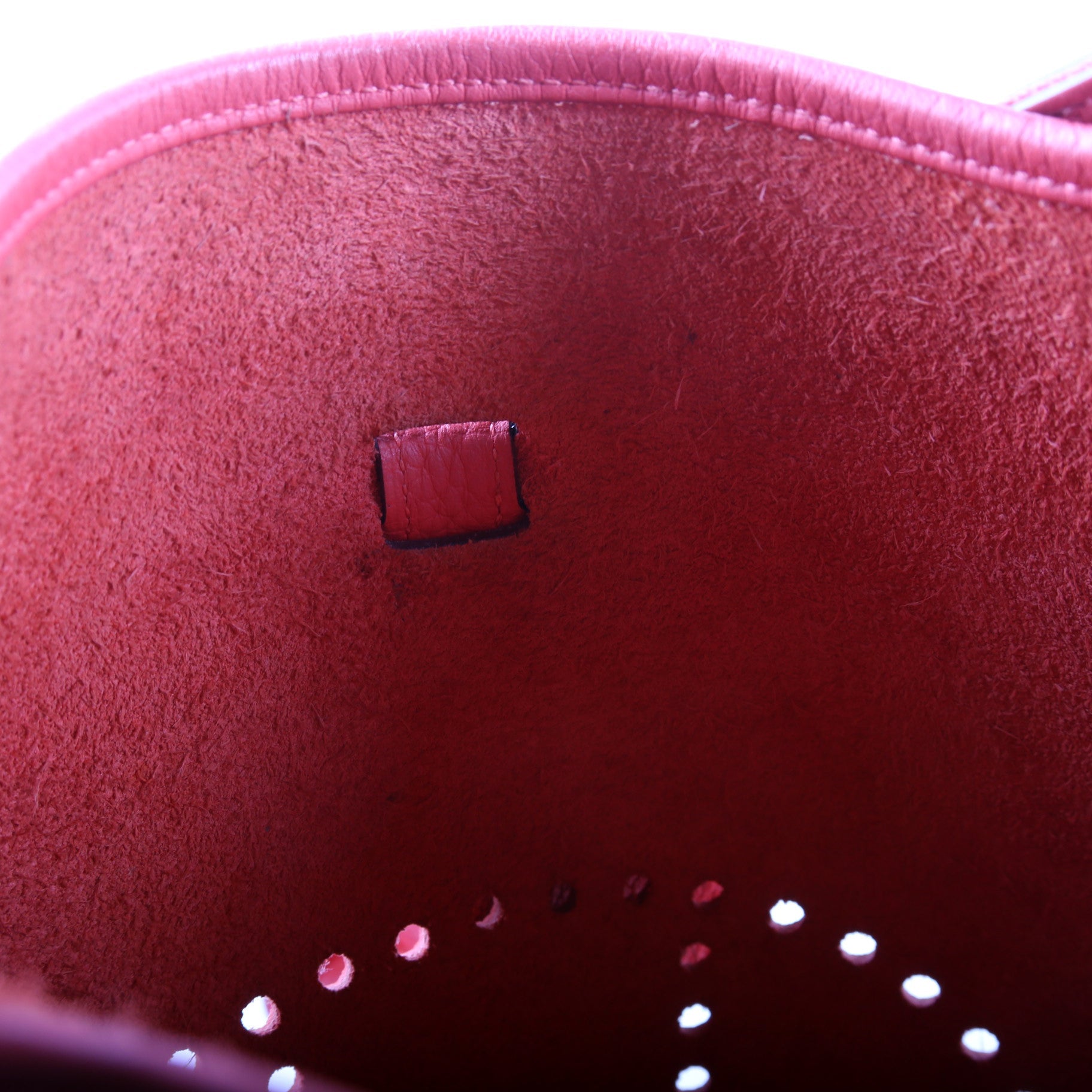 Evelynne III PM Red