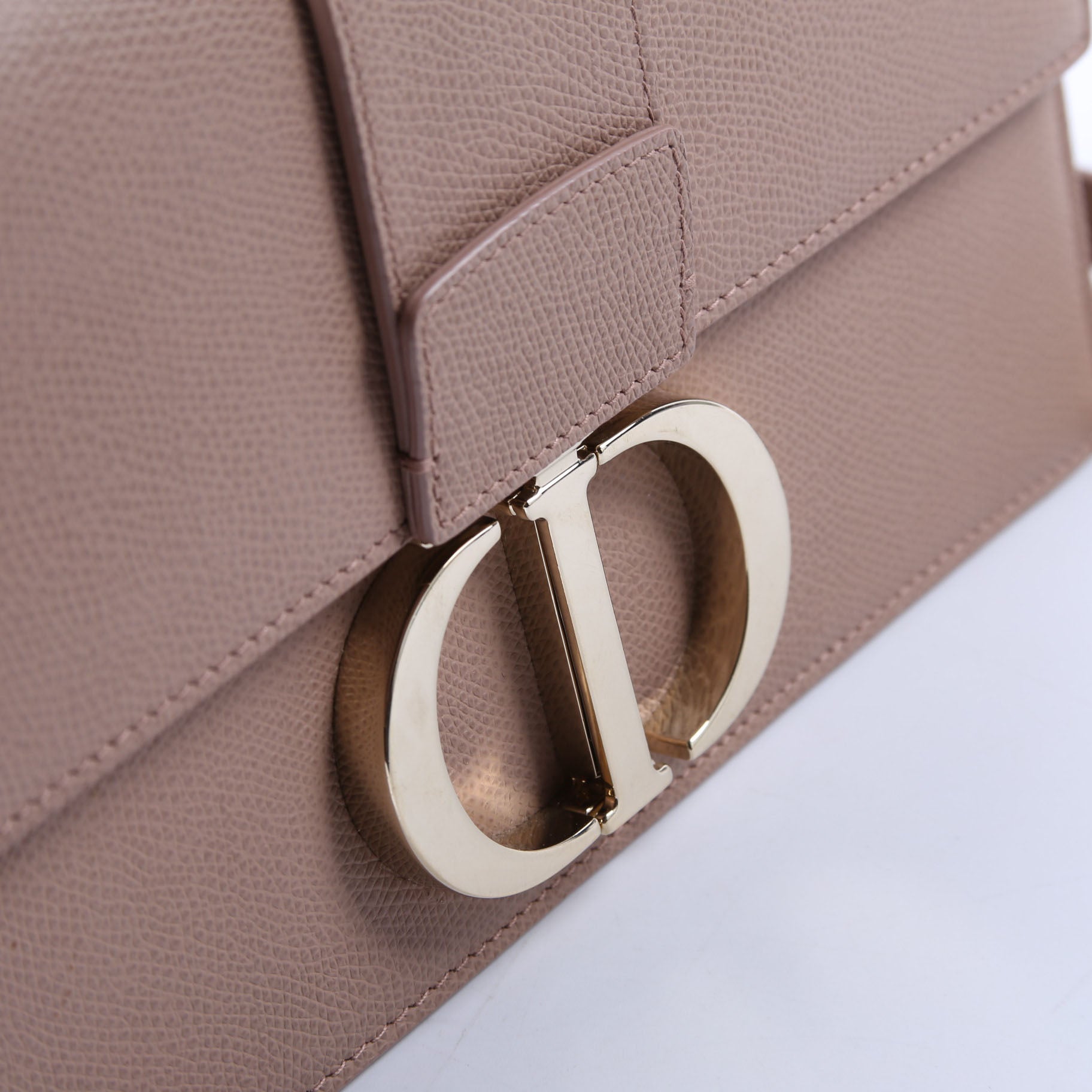 30 Montaigne Chain Bag Nude