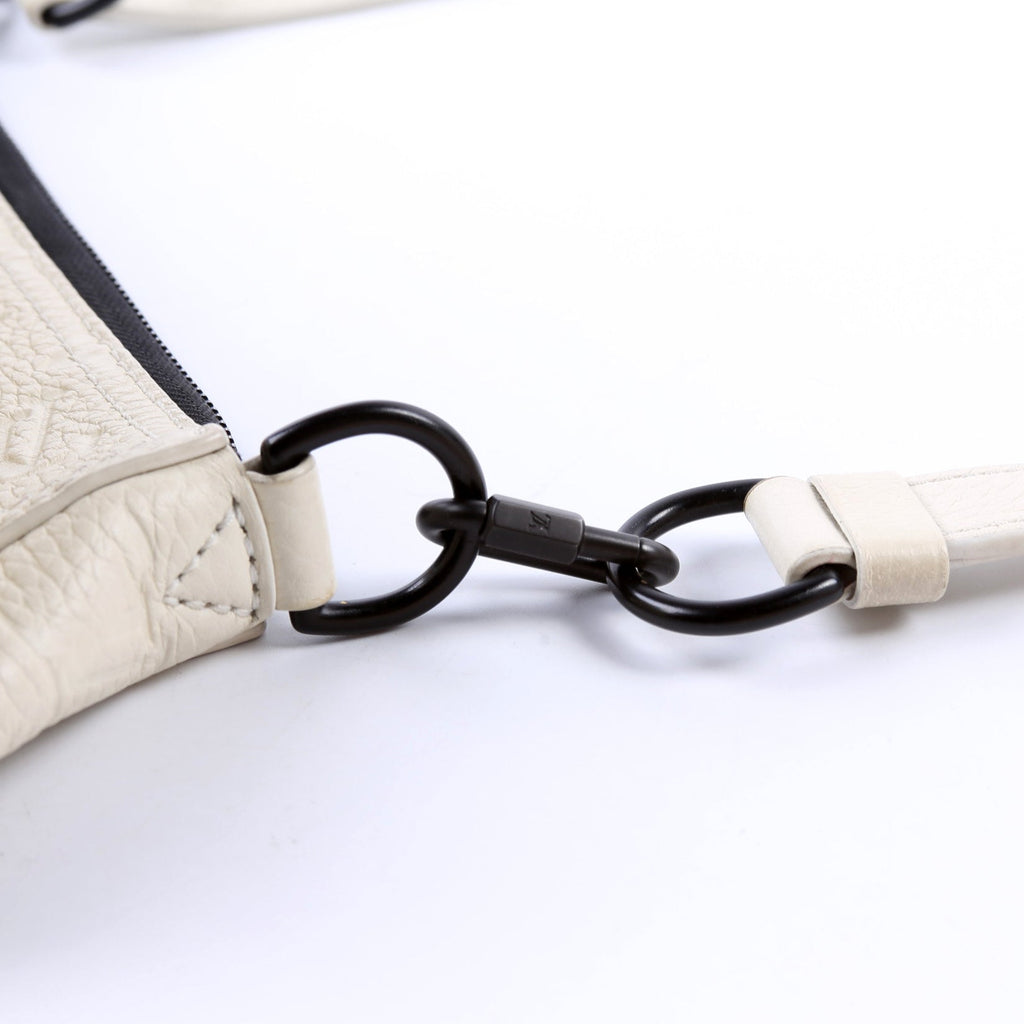 Triangle Crossbody Empreinte Cream