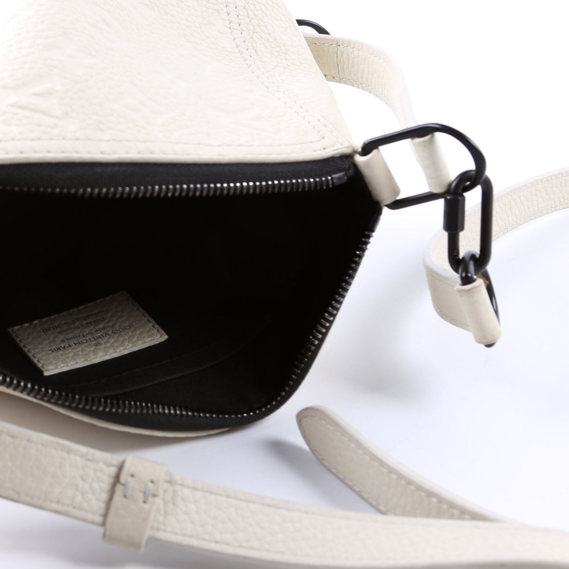 Triangle Crossbody Empreinte Cream