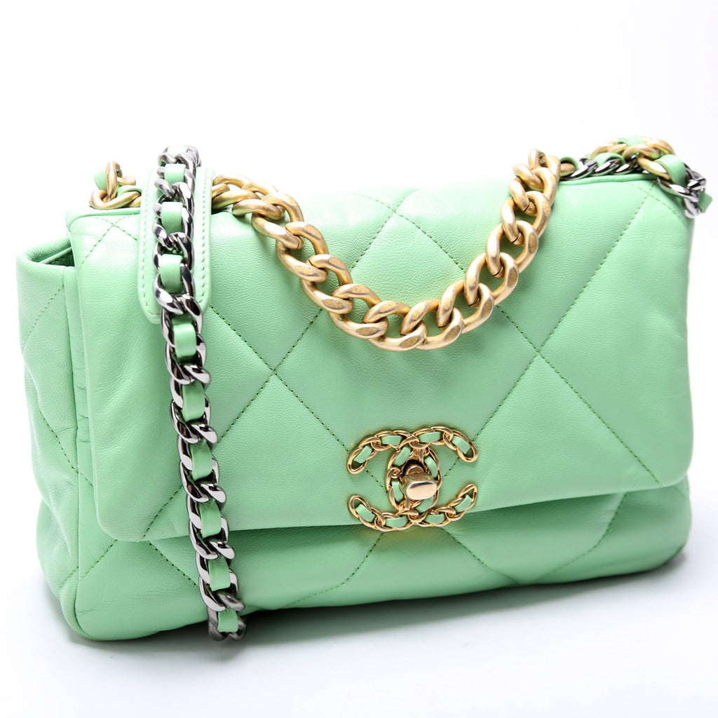 19 Medium Flap Quilted Goatskin 30M Green